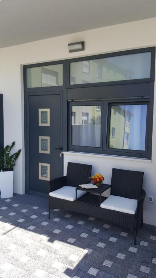 Grey House Apartment Makarska Bagian luar foto