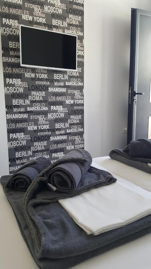 Grey House Apartment Makarska Bagian luar foto