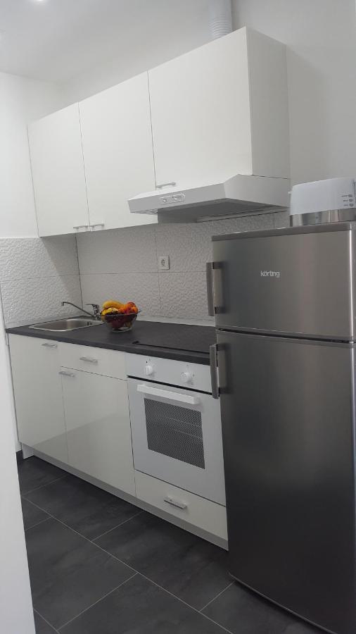 Grey House Apartment Makarska Bagian luar foto