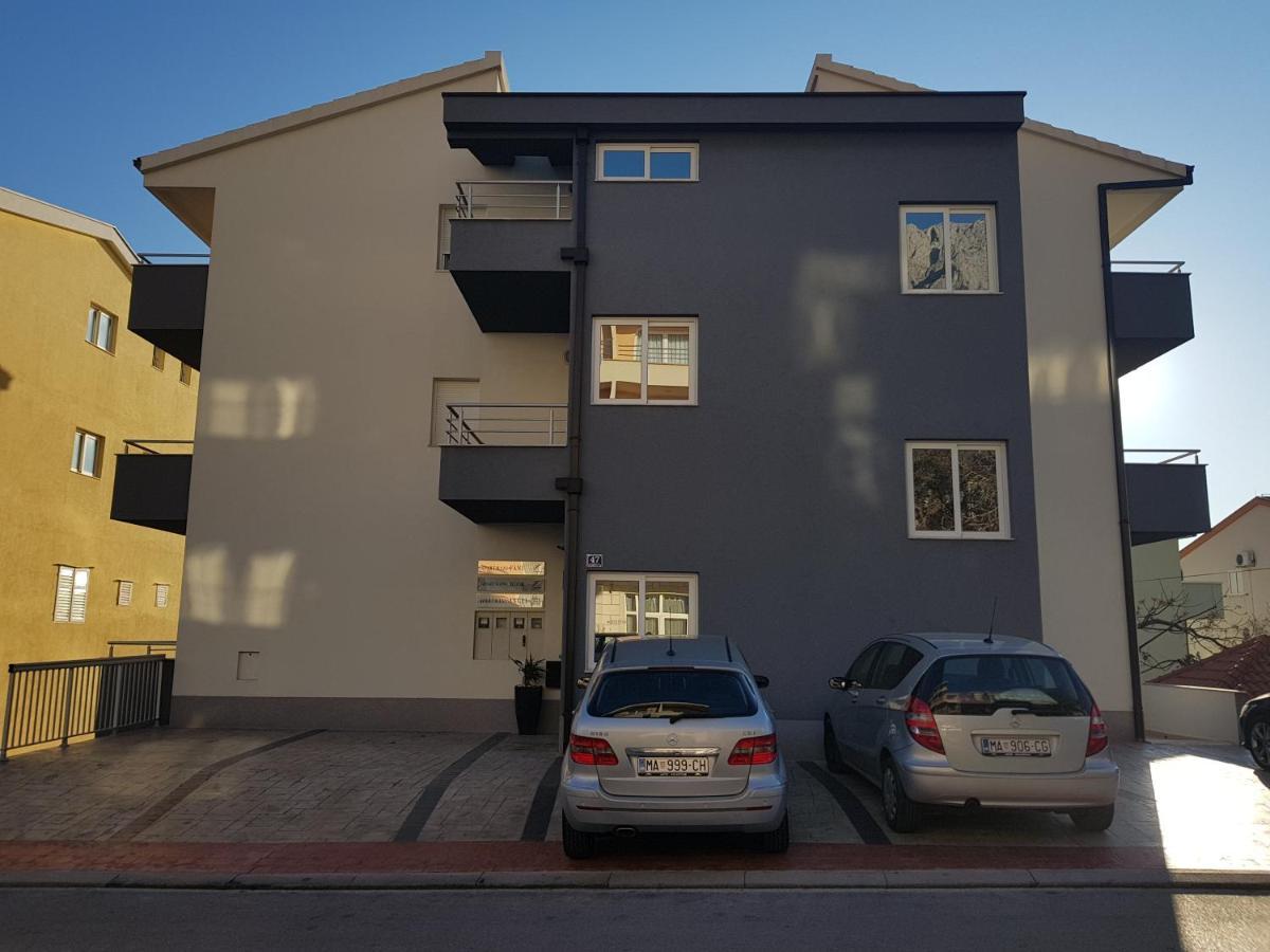Grey House Apartment Makarska Bagian luar foto