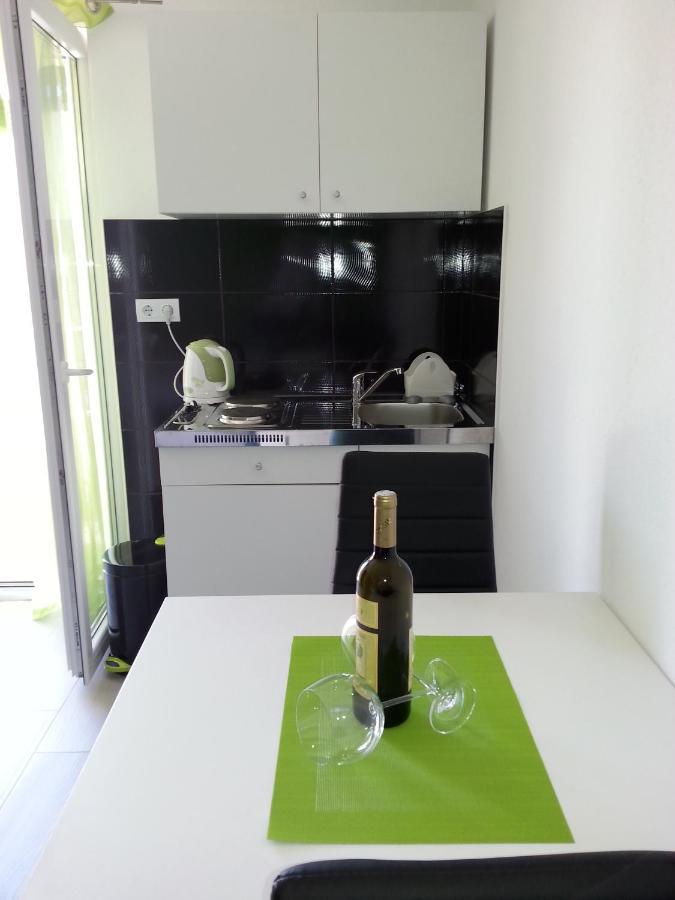 Grey House Apartment Makarska Bagian luar foto