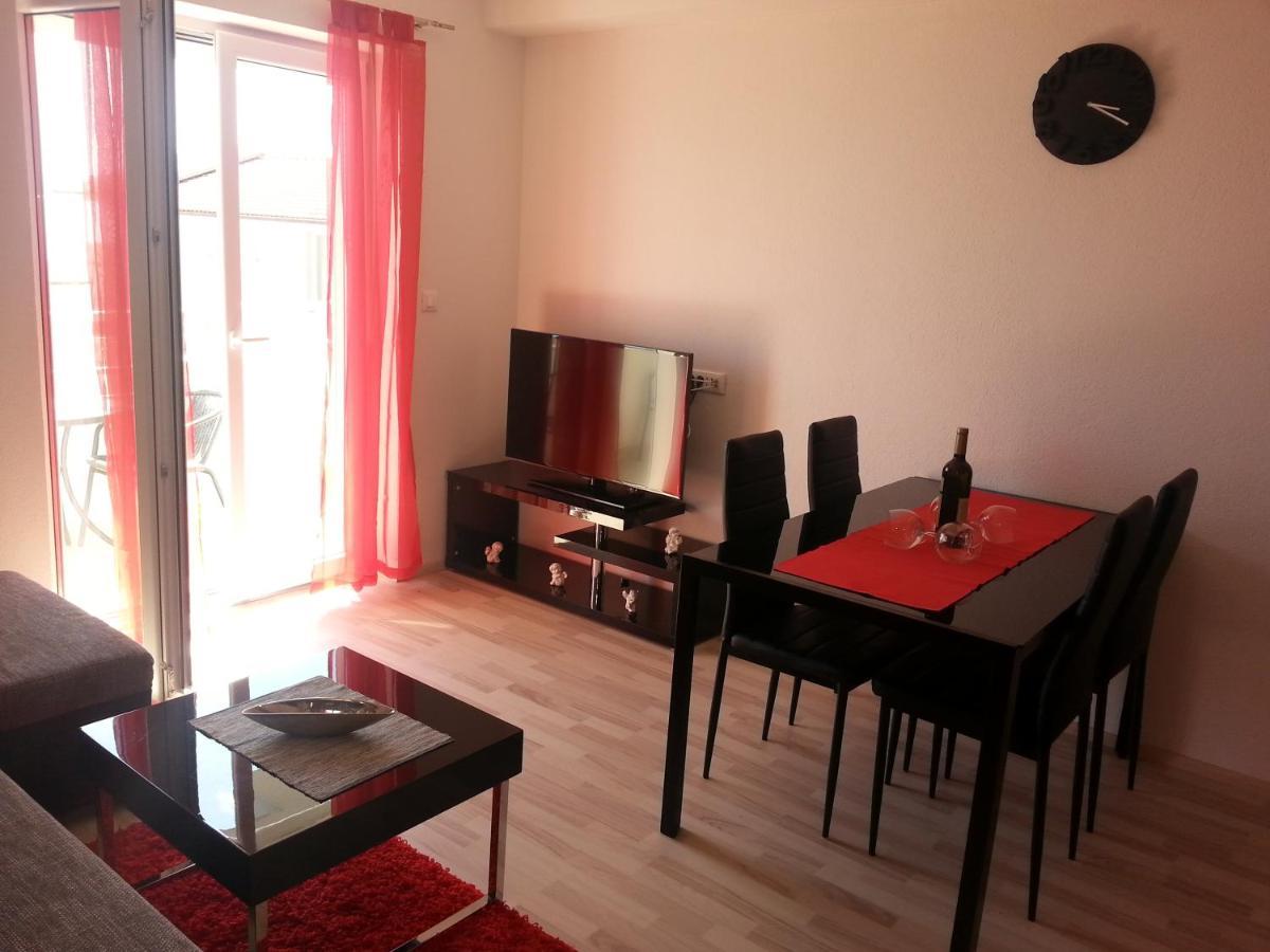 Grey House Apartment Makarska Bagian luar foto