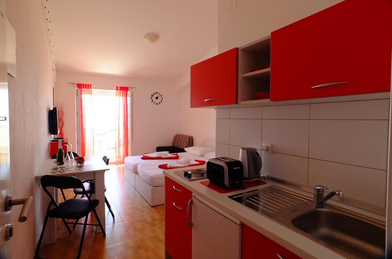 Grey House Apartment Makarska Bagian luar foto