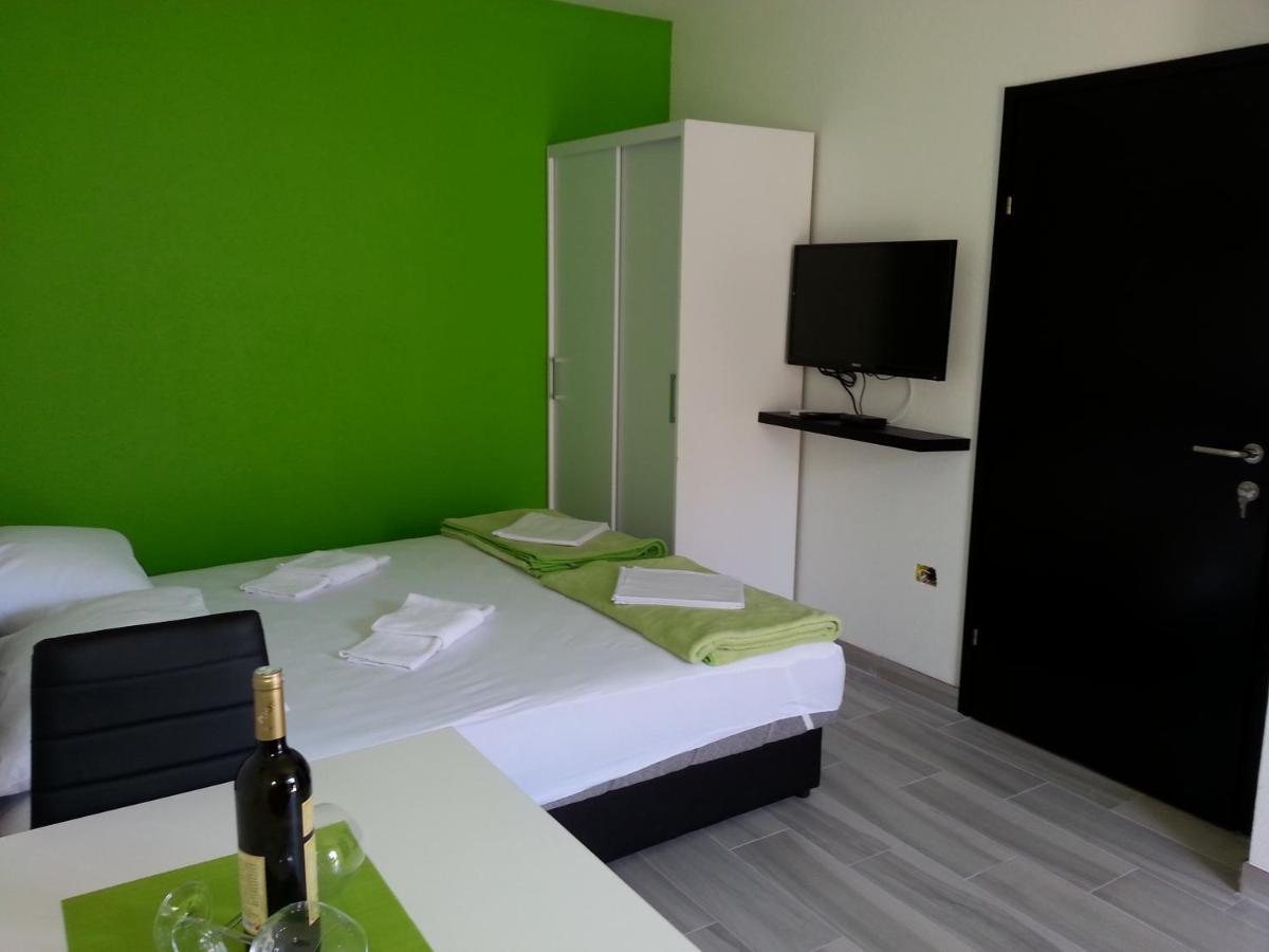 Grey House Apartment Makarska Bagian luar foto