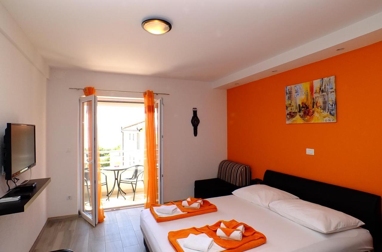 Grey House Apartment Makarska Bagian luar foto