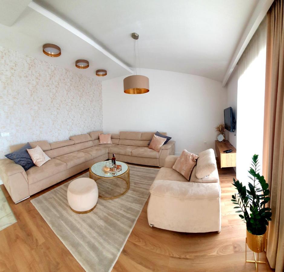Grey House Apartment Makarska Bagian luar foto